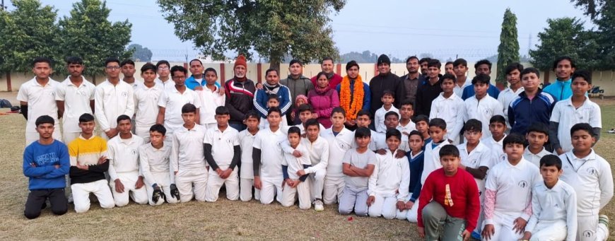 Pratapgarh : प्रतापगढ़ के रोशन विश्वकर्मा का नेपाल यू-19 टीम के साथ एशिया कप खेलकर लौटने के बाद हुआ भव्य स्वागत