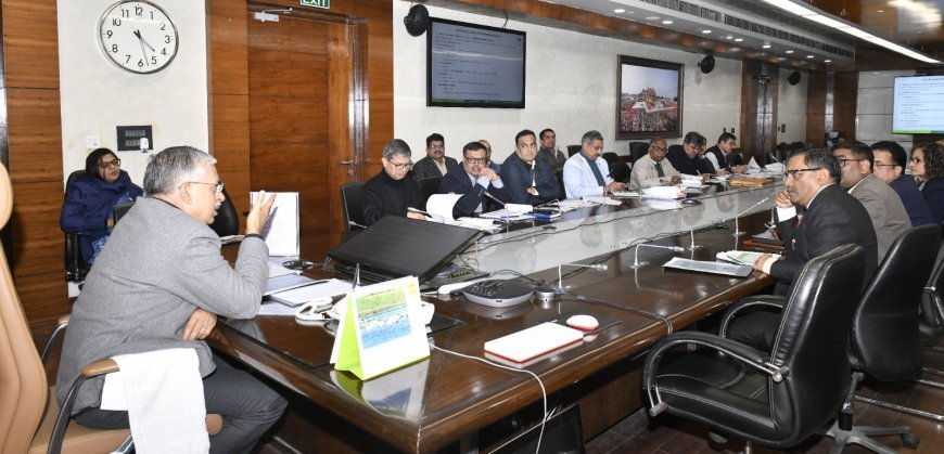 Lucknow : मुख्य सचिव एस.पी. गोयल की अध्यक्षता में नाबार्ड आरआईडीएफ परियोजनाओं की हाई पावर कमेटी की तीसरी समीक्षा बैठक हुई