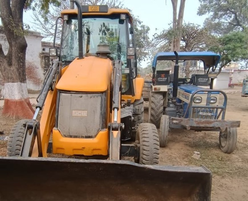 Hardoi : टडियावां पुलिस ने अवैध मिट्टी खनन के खिलाफ कार्रवाई कर जेसीबी और ट्रैक्टर-ट्राली जब्त की