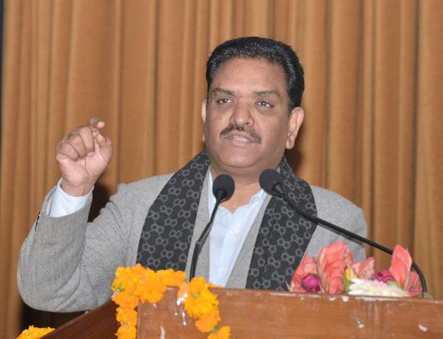 Lucknow: मुख्यमंत्री अभ्युदय योजना में कोर्स कोआर्डिनेटरों की भर्ती में गड़बड़ी पर राज्यमंत्री असीम अरुण का सख्त एक्शन। 