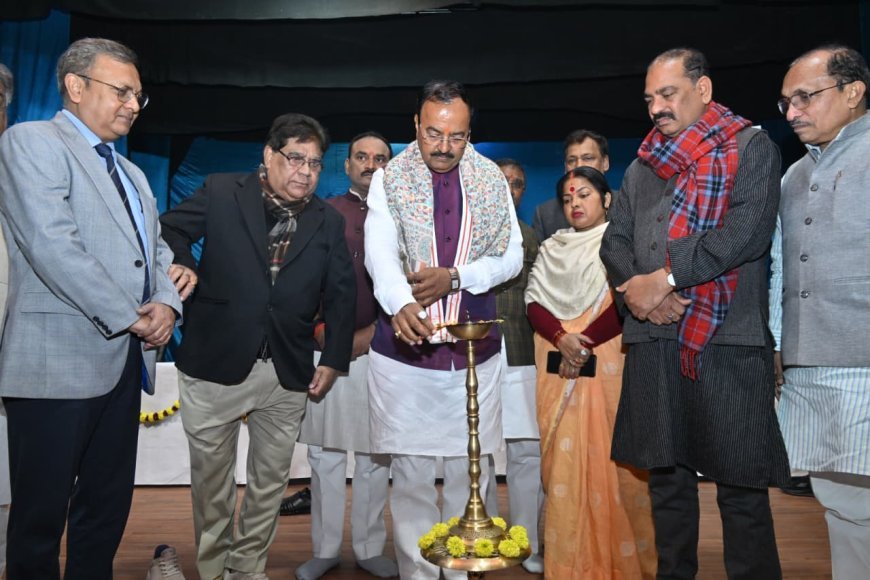 Lucknow : प्रयागराज में बंकिम चंद्र चट्टोपाध्याय की प्रतिमा स्थापित होगी, उप मुख्यमंत्री केशव प्रसाद मौर्य ने कहा- यह प्रतिमा रचयिता को सच्ची श्रद्धांजलि होगी