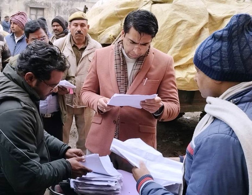 Hathras : मंडी समिति में बाजरा खरीद केंद्र का निरीक्षण, गुणवत्ता और टोकन व्यवस्था सुधारने के निर्देश