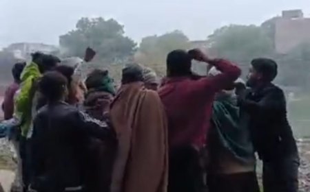 Hathras : अवैध खड़ंजा निर्माण विवाद में पुलिस ने दर्ज किया मुकदमा, ग्राम प्रधान समेत नौ नामजद