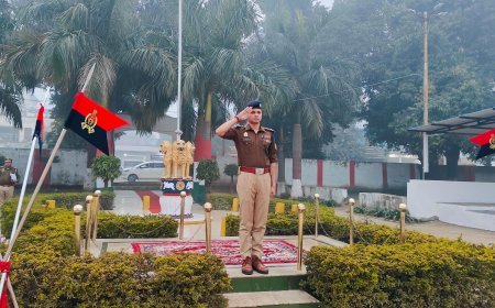 Hardoi : हरदोई पुलिस लाइन में शुक्रवार परेड का निरीक्षण, सभी व्यवस्थाओं की बारीकी से जांच की