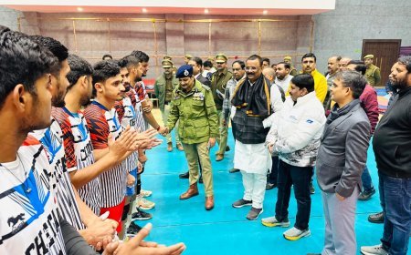 Varanasi : वाराणसी में 72वीं सीनियर नेशनल वॉलीबॉल चैंपियनशिप का भव्य आयोजन