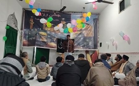 Sambhal: सम्भल में मौला अली के जन्मदिन पर निकला परंपरागत जुलूस, अली डे अकीदत के साथ मनाया गया।