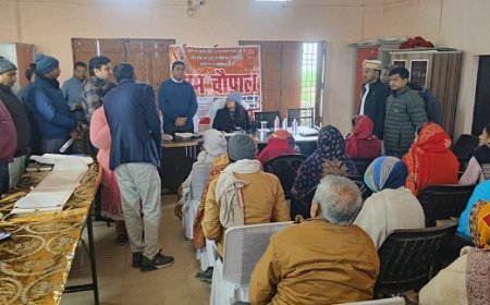 Sitapur: सीडीओ की अध्यक्षता में आयोजित हुई जन चौपाल।