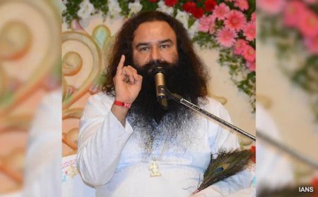 रेप और मर्डर के दोषी डेरा प्रमुख गुरमीत राम रहीम को फिर 40 दिन की पैरोल:- 2017 की सजा के बाद 15वीं बार जेल से बाहर। 