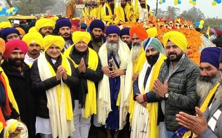 Bajpur: बाजपुर में ऐतिहासिक निकला महान नगर कीर्तन पंच प्यारो का जगह-जगह हुआ स्वागत। 