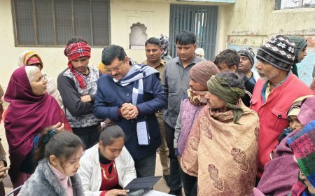 Hathras : हाथरस में हरि नेत्र चिकित्सालय में नेत्र शिविर: 155 मरीजों की जांच, 51 को मोतियाबिंद ऑपरेशन के लिए मथुरा भेजा