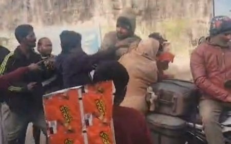 Gonda : बिजली विभाग टीम पर ग्रामीणों का हमला, जेई समेत कई कर्मचारी घायल, आठ नामजद पर सात धाराओं में मुकदमा