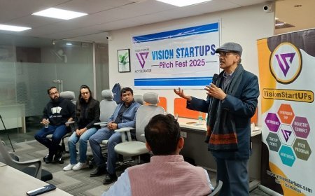 Lucknow: पिच फेस्ट 2.0 से लखनऊ को मिली नई पहचान- निवेशकों और स्टार्टअप्स के बीच सीधा संवाद, स्टार्ट-इन-यूपी के तहत बढ़ता दायरा। 