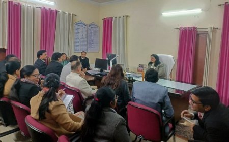 Hardoi: राष्ट्र के लिए मध्यस्थता अभियान 2.0 के सफल आयोजन के लिए न्यायिक अधिकारियों के साथ जनपद न्यायाधीश की बैठक। 