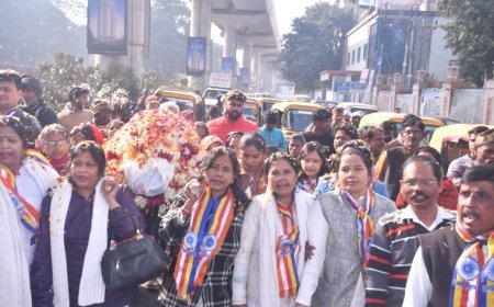 Kanpur : बौद्ध समुदाय की महिलाओं ने दिखायी इन्सायिनत की मिसाल