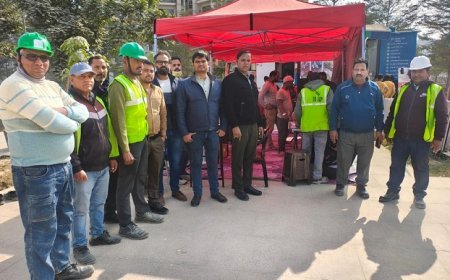 Lucknow: निर्माण श्रमिकों के लिए मोबाइल हेल्थ यूनिट से निःशुल्क स्वास्थ्य परीक्षण कार्यक्रम संचालित। 