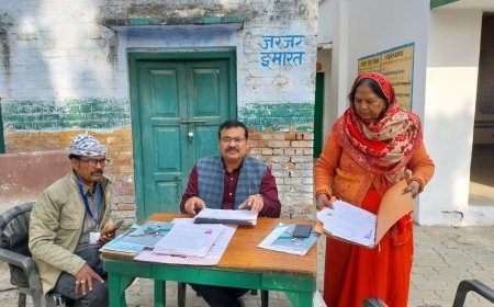 Hardoi : हरदोई में मतदाता सूची विशेष गहन पुनरीक्षण- नाम छूटने या संशोधन के लिए दावा-आपत्ति का मौका