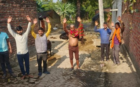 Bahraich : बहराइच के खानपुर मल्लोह में विकास कार्यों की हकीकत सामने आई, ग्रामीण सचिव की मनमानी से परेशान