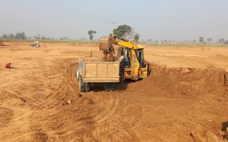 Ayodhya : सरयू नदी में जारी अवैध रेत खनन, मंडलीय अधिकारी की पिटाई के बाद भी माफिया बेखौफ