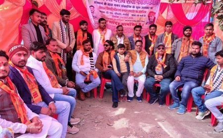 Hardoi: क्रांतिकारी गरीब सेवा संस्थान ने किया मकर संक्रांति पर्व पर खिचड़ी सहभोज का आयोजन व गरीबो में बांटे कंबल। 