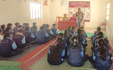 Uttrakhand : छात्रों को नशा मुक्ति और मुफ्त कानूनी सहायता की जानकारी दी गई