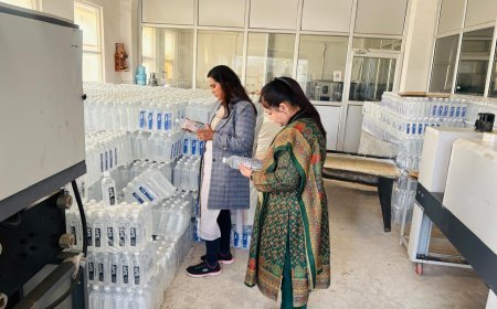 Lucknow : उत्तर प्रदेश में पैकेज्ड ड्रिंकिंग वाटर और मिनरल वाटर इकाइयों पर बड़ी कार्रवाई, 140 बंद मिलीं, 164 के लाइसेंस निलंबित होंगे