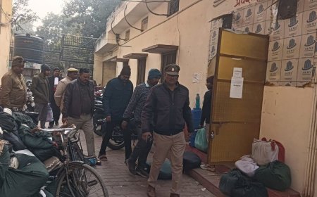 Farrukhabad: दो पुलिसकर्मियों को वकील पर हमले, लूट और चोटी काटने के मामले में 10-10 साल की सजा।