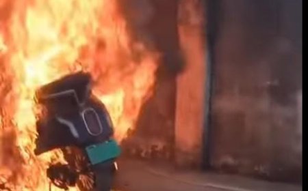 Deoband : रणखंडी में छात्र की इलेक्ट्रिक स्कूटी लगी आग, ग्रामीणों ने बुझाई