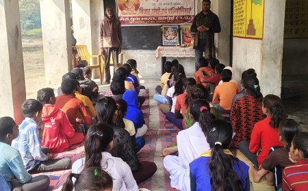 Hardoi : हरदोई में राष्ट्रीय युवा सप्ताह पर स्वामी विवेकानंद के जीवन पर चर्चा