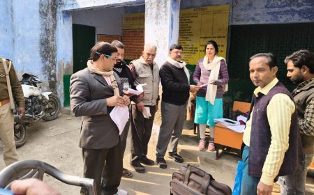 Hathras : भाजपा ने मतदाता सूची पुनरीक्षण अभियान को मजबूत किया, बूथ स्तर पर घर-घर जाकर नए वोटर जोड़े जा रहे