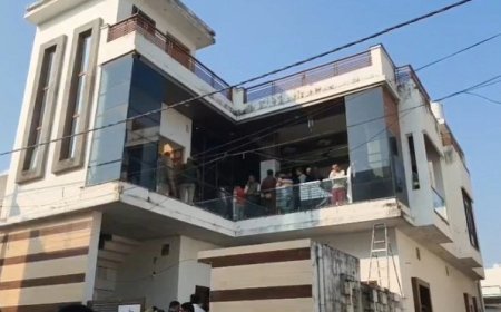सहारनपुर में एक परिवार के पांच सदस्यों की संदिग्ध मौत से इलाके में दहशत का माहौल फैला।