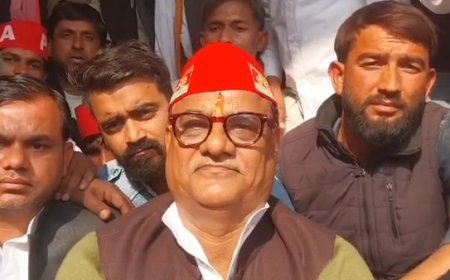 Sambhal : यूपी को-ऑपरेटिव बैंक चुनाव को लेकर सम्भल में सियासत गरमाई, सपा विधायक का धरना