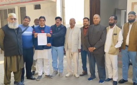 Sambhal: छह दशक से अधर में लटकी सम्भल–गजरौला रेलवे लाइन: राष्ट्रीय भ्रष्टाचार दमन परिषद रेल मंत्री तक ज्ञापन देने की चेतावनी। 