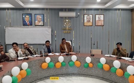 Pilibhit: जिलाधिकारी की अध्यक्षता में जिला गंगा, वृक्षारोपण एवं पर्यावरण समिति की हुई बैठक। 