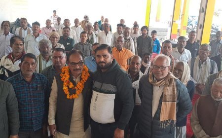 Hathras : ट्रामा सेंटर की खराब स्वास्थ्य व्यवस्था के विरोध में हस्ताक्षर अभियान जारी