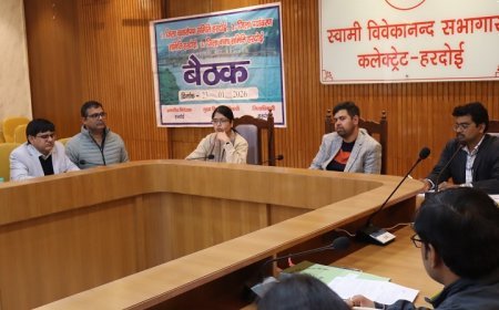 Hardoi: जिलाधिकारी की अध्यक्षता में हुई जिला वृक्षोरापण, जिला पर्यावरण एवं जिला गंगा समिति की बैठक। 