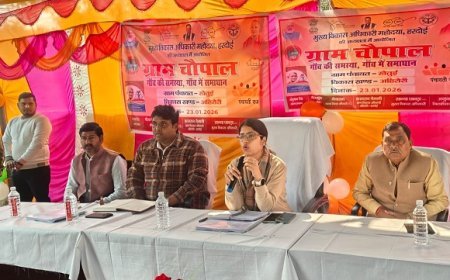 Hardoi: ग्रामीण चौपाल में मुख्य विकास अधिकारी ने सुनीं जनसमस्याएं, मौके पर निस्तारण के दिए निर्देश। 