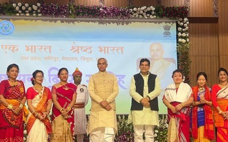 उत्तर प्रदेश स्थापना दिवस: गुजरात के लोक भवन में भव्य आयोजन, ए.के. शर्मा ने की विकास यात्रा की सराहना। 