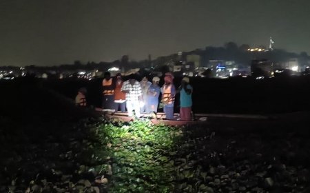 हैदराबाद मिर अलम टैंक में नाव फंसने से 9 मजदूर-इंजीनियर खतरे में, आधी रात को HYDRAA-DRF ने किया सफल रेस्क्यू।