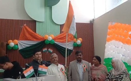 Sambhal: गणतंत्र दिवस पर सिल्वंजा हॉस्पिटल में धूमधाम से हुआ ध्वजारोहण, सेवा भाव का लिया संकल्प। 