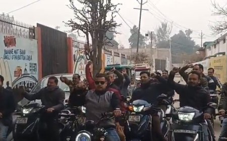 Sambhal: UGC के कथित ‘काले कानून’ के विरोध में केमिस्ट एसोसिएशन का प्रदर्शन, PM के नाम सौंपा ज्ञापन, आत्महत्या की चेतावनी। 