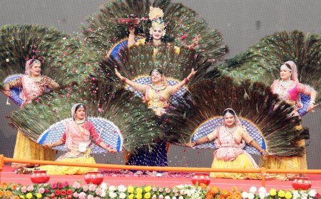 Lucknow : यूपी दिवस समारोह का रंगारंग समापन, लोक कलाकारों ने बिखेरी नृत्य व गायन से माटी की खुशबू