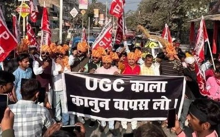 Lucknow : यूजीसी के नए नियमों से सामाजिक न्याय पर चोट, देशभर में विरोध तेज