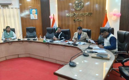 Kushinagar : कुशीनगर में मुख्यमंत्री नगरीय अल्पविकसित एवं मलिन बस्ती विकास योजना की बैठक संपन्न