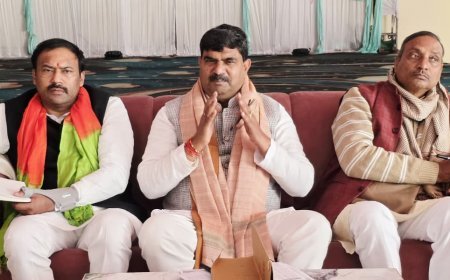 Barabanki : बाराबंकी में भाजपा ने 2027 चुनाव की तैयारियां तेज कीं, प्रदेश संगठन महामंत्री ने की तीन विधानसभाओं में बैठक