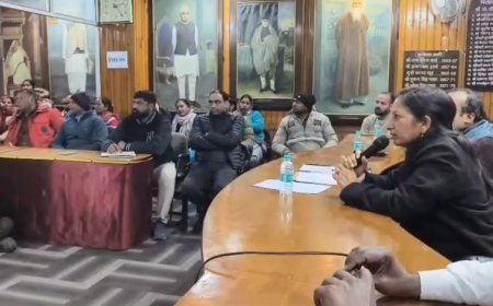 Mussoorie: मसूरी में ठेका सफाई कर्मचारियों को मिला पूरा मानदेय, ट्रिपल इंजन सरकार का बड़ा फैसला।