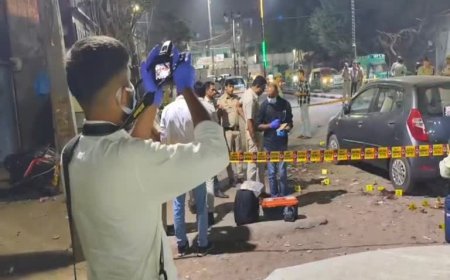 दिल्ली के सीलमपुर में बिरयानी खाते युवक को अज्ञात हमलावरों ने मारी गोली: जीटीबी अस्पताल में डॉक्टरों ने घोषित किया मृत, पुलिस ने शुरू की जांच, सीसीटीवी फुटेज की हो रही पड़ताल