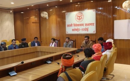 Hardoi: चौरासी कोसी परिक्रमा को सकुशल सम्पन्न कराने हेतु जिलाधिकारी की अध्यक्षता में बैठक, मूलभूत सुविधाओं की व्यवस्था के निर्देश। 