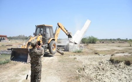 Lucknow : बी0के0टी0 व गोसाईंगंज में 12 अवैध प्लाटिंग ध्वस्त, 09 अवैध व्यावसायिक निर्माण सील 