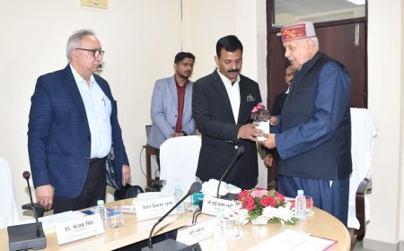 Lucknow: कृषि शोध का परिणाम खेतों में दिखे- मंत्री शाही ने उपकार की समीक्षा में दिए निर्देश। 