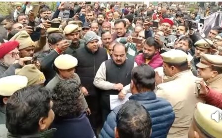 Lakhimpur : लखीमपुर खीरी में ब्राह्मण समाज ने यूजीसी बिल और गाइडलाइंस के विरोध में ज्ञापन सौंपा